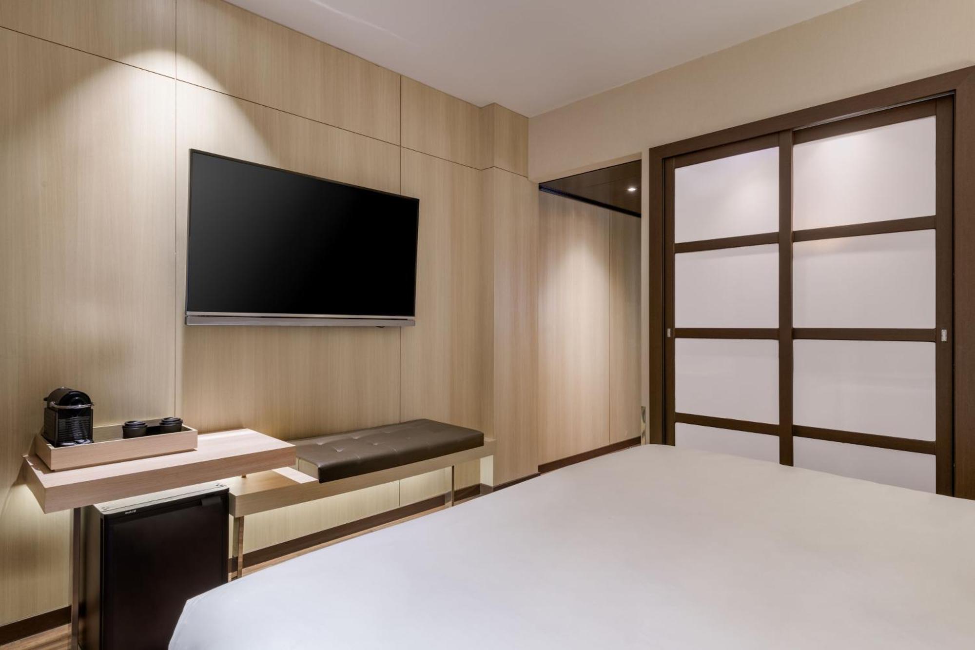 Ac Hotel Ciutat De Palma By Marriott Bagian luar foto